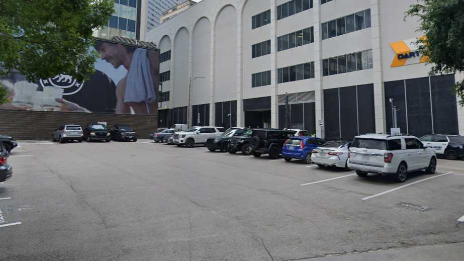 Lot 14 DAL Airport Parking