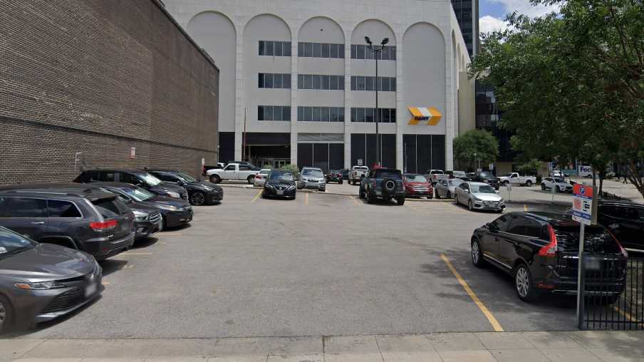 Lot 14 DAL Airport Parking