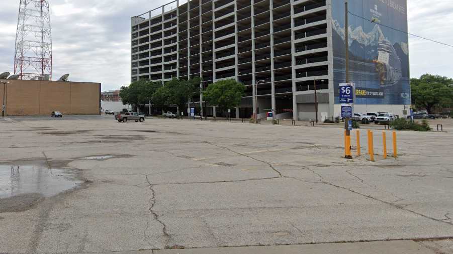 Lot 121 DAL Airport Parking