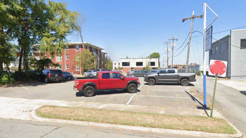 Lot 316 LIT Airport Parking