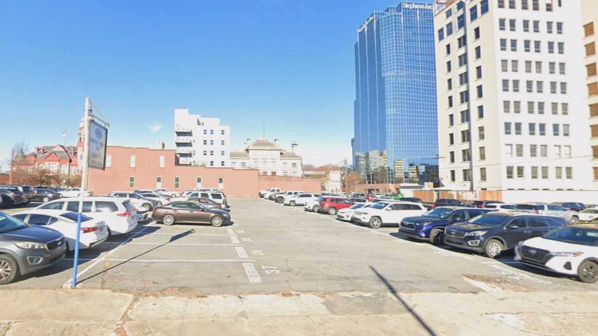 Lot 314 LIT Airport Parking