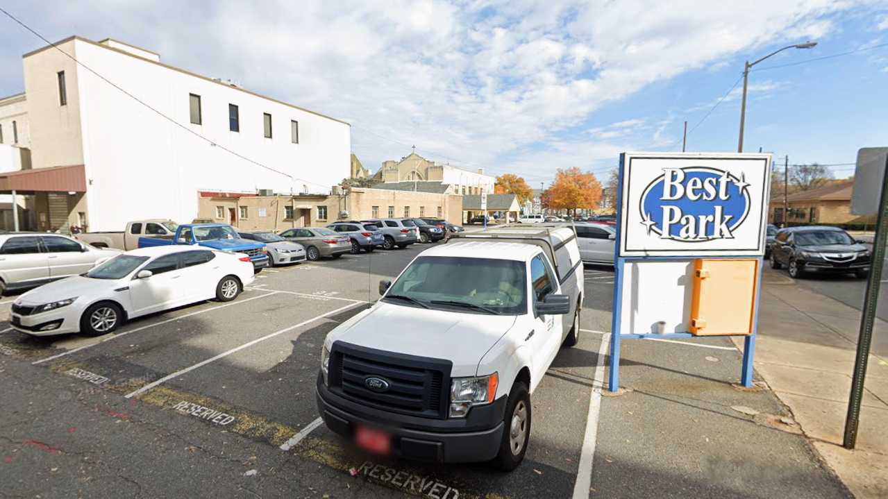 Lot 210 LIT Airport Parking