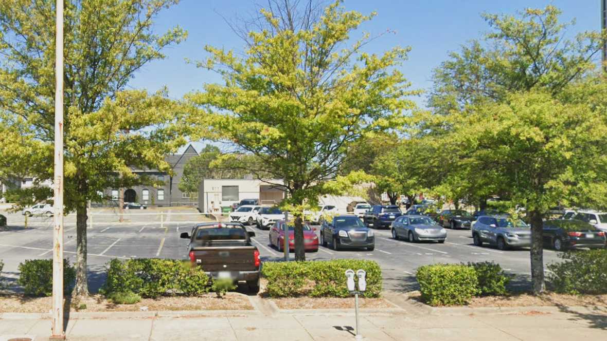 Lot 189 LIT Airport Parking