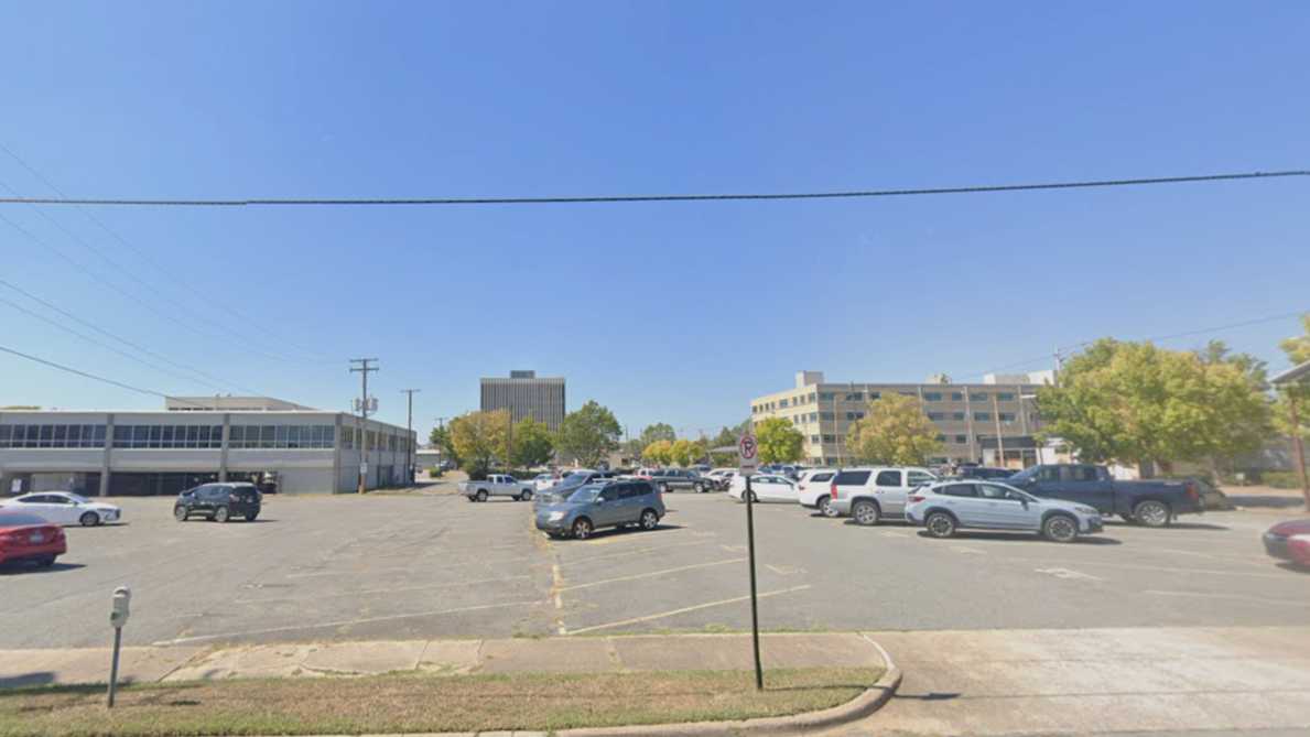 Lot 190 LIT Airport Parking