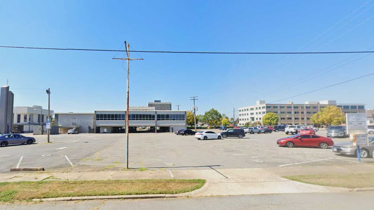 Lot 190 LIT Airport Parking