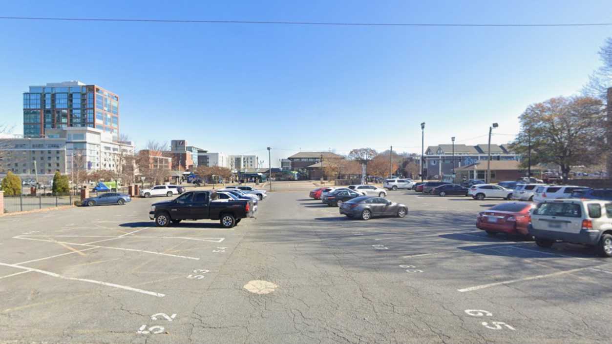 Lot 128 LIT Airport Parking