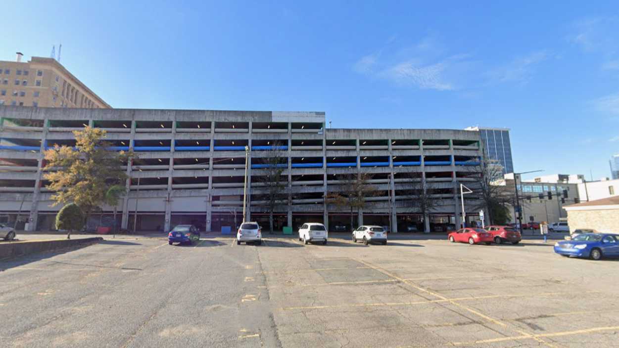 Lot 349 LIT Airport Parking