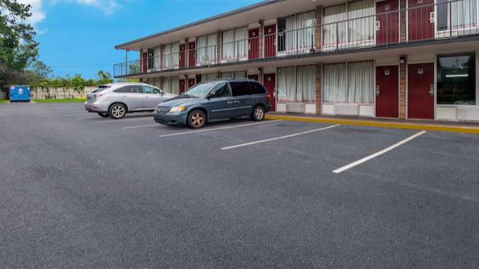 Red Roof Inn CAE Airport Parking