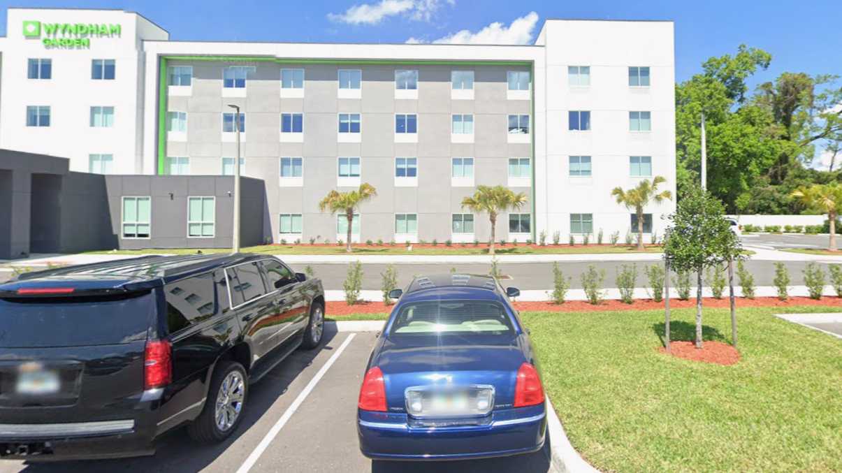  Wyndham Garden MCO Airport Parking