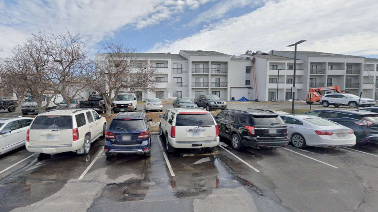 Courtyard by Marriott MSP Airport Parking