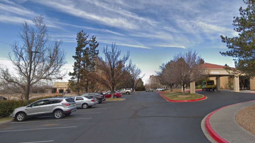 Courtyard by Marriott ABQ Airport Parking