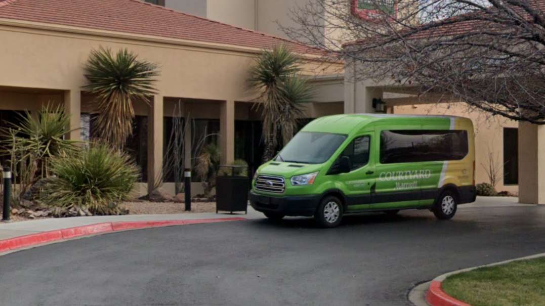 Courtyard by Marriott ABQ Airport Parking