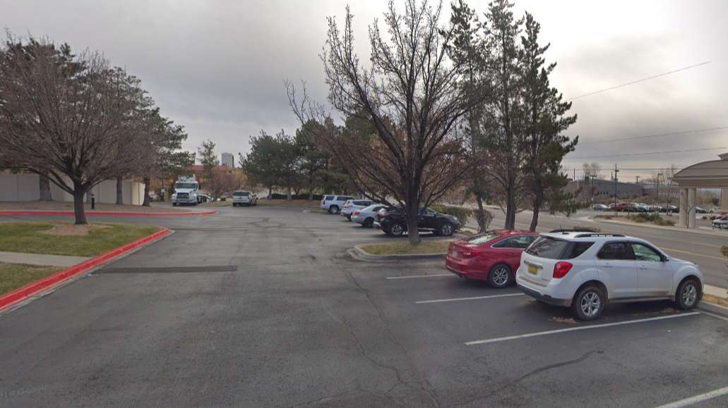 Courtyard by Marriott ABQ Airport Parking