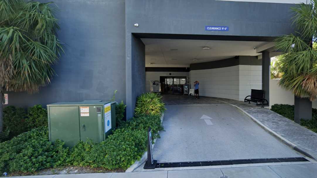 Tru by Hilton FLL Airport Parking
