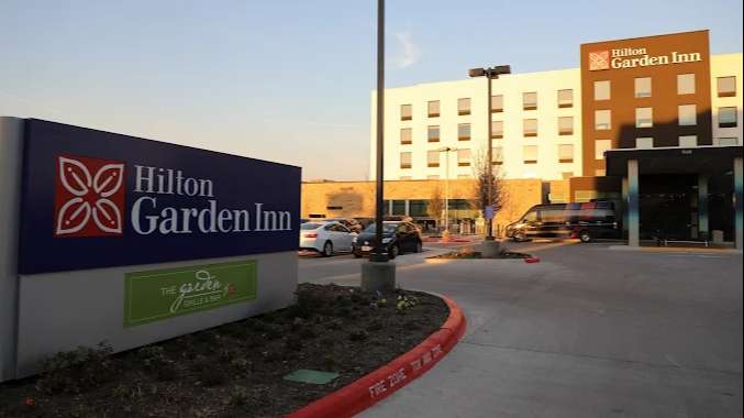 Hilton Garden Inn AUS Airport Parking
