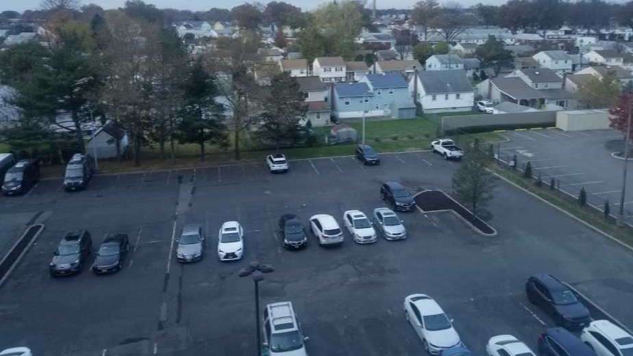 Renaissance EWR Airport Parking