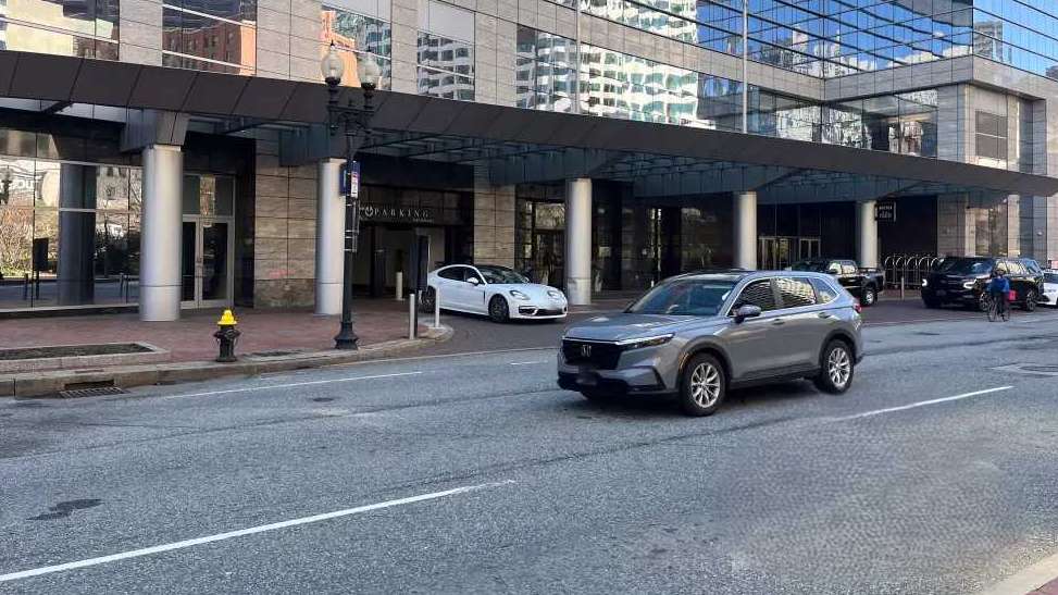 Icon Parking Garage (490 Atlantic Ave - Primary Parking) BOS Airport Parking