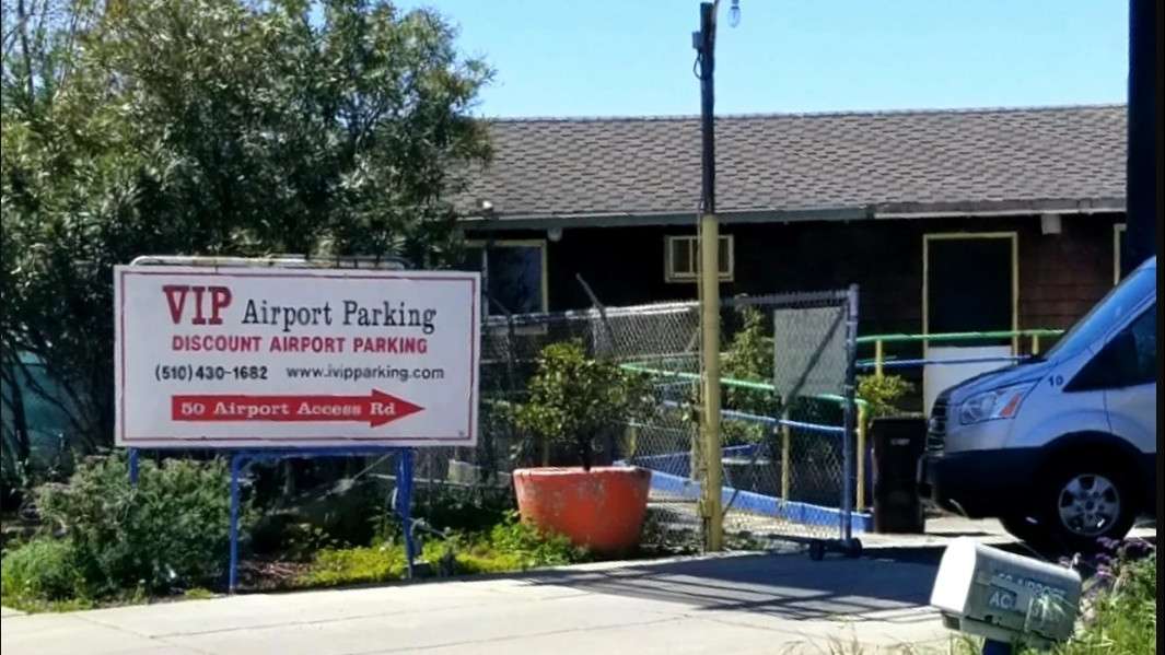 VIP OAK Airport Parking