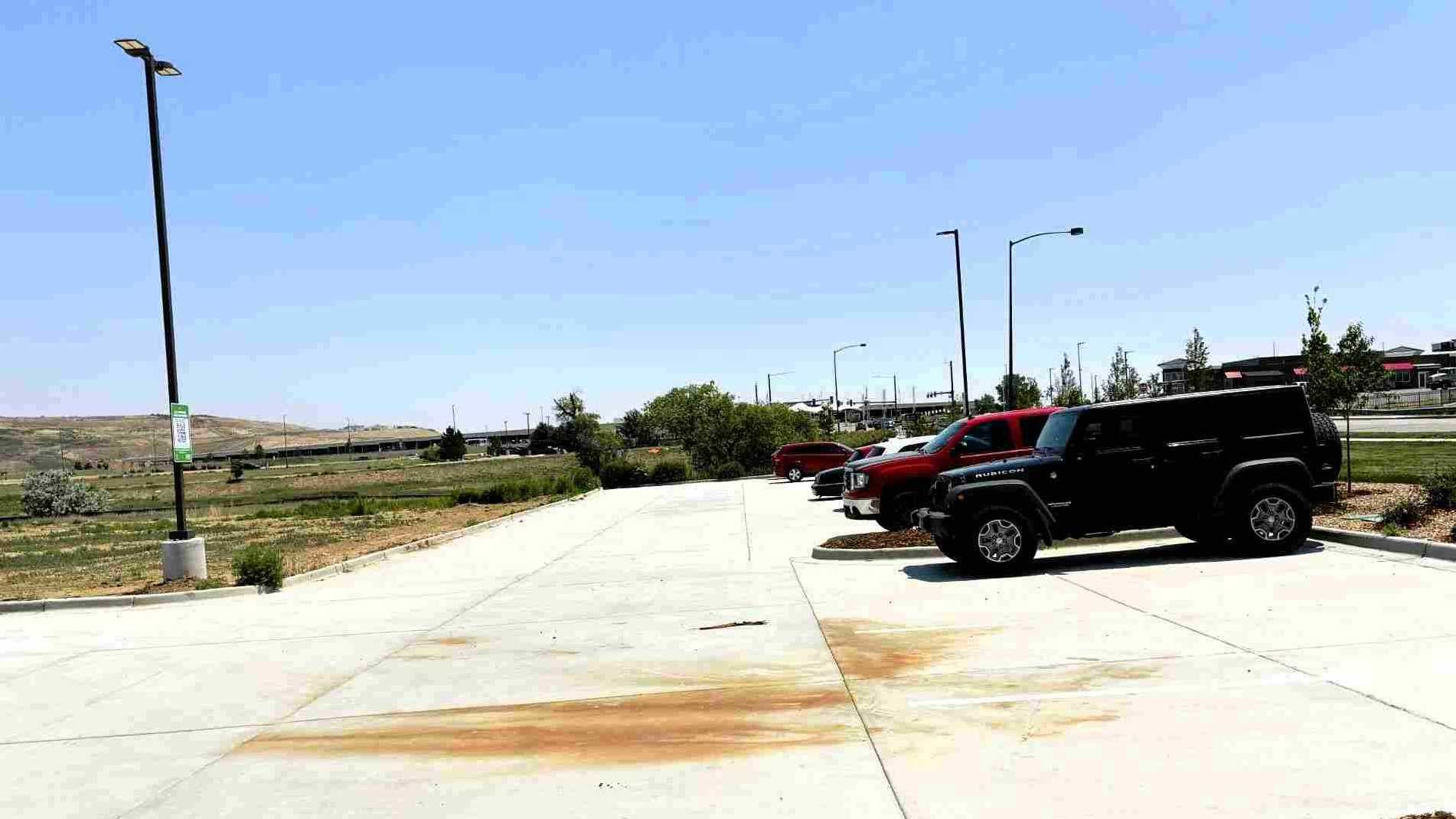 Holiday Inn DIA Airport Parking