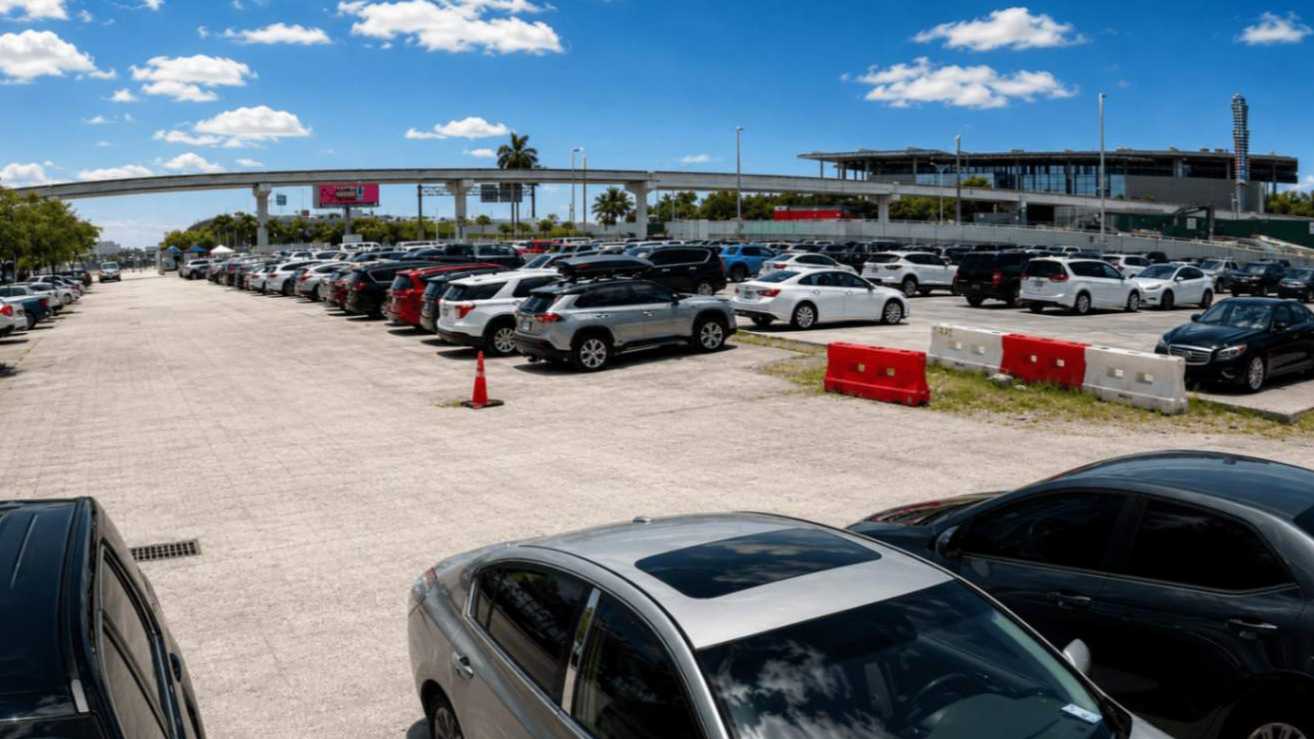 Park and Cruise LLC(425 NE 13th St) Port of Miami Cruise Parking