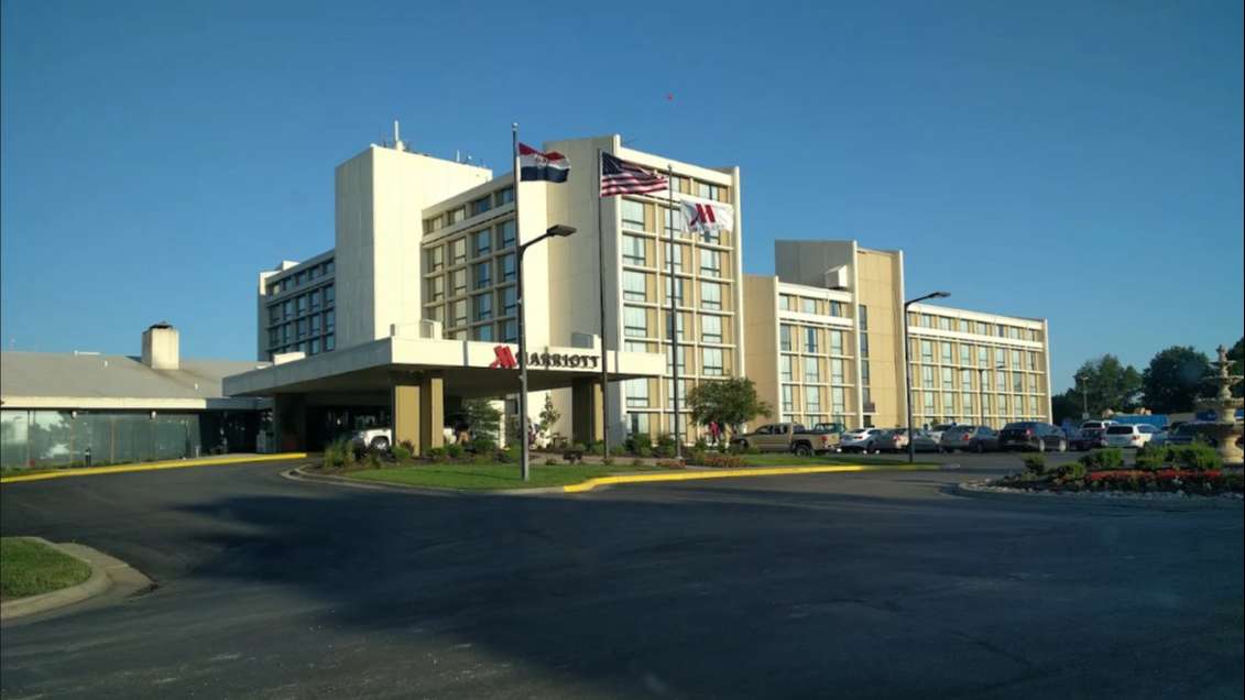 Kansas City Airport Marriott MCI Airport Parking