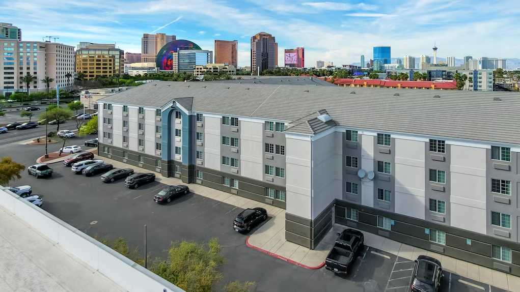 Sonesta Simply Suites Convention Center LAS Airport Parking