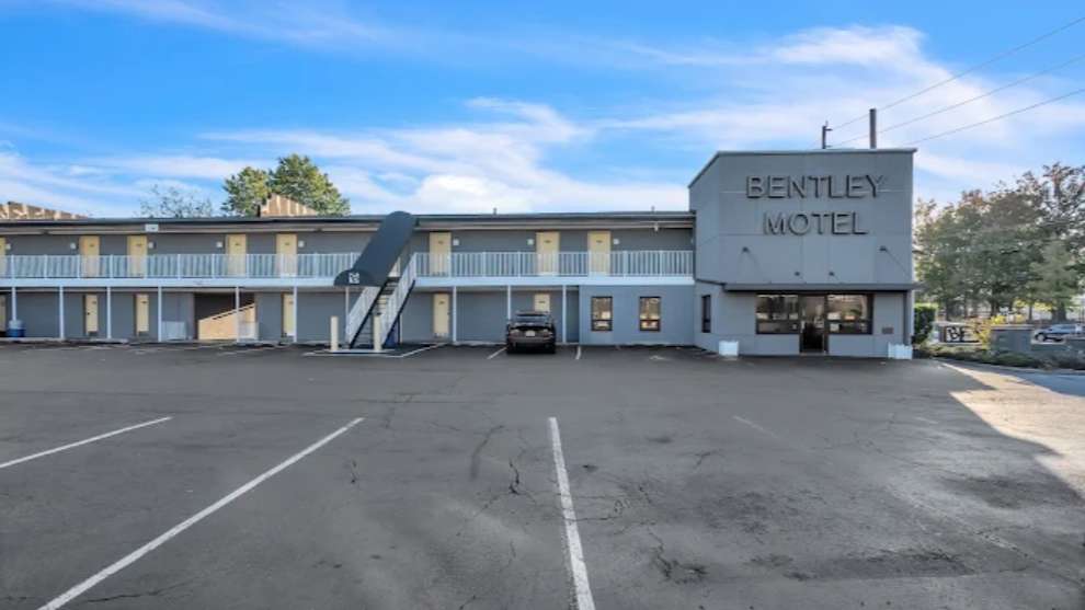 Bentley Motel EWR Airport Parking