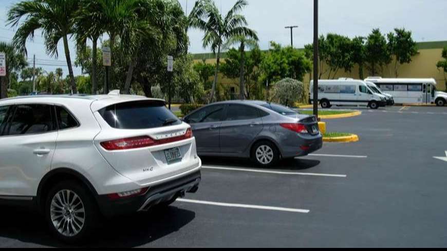 Royal Caribbean Parking at Rodeway Inn & Suites