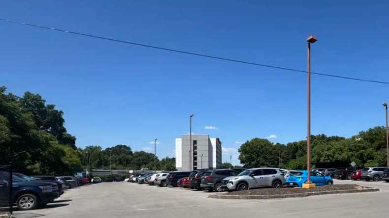 Nashville Airport Marriott Parking