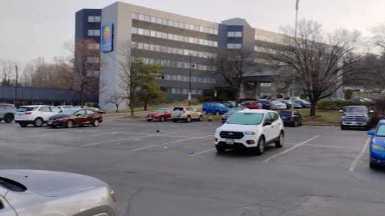 Clarion Hotel North BWI Airport Parking