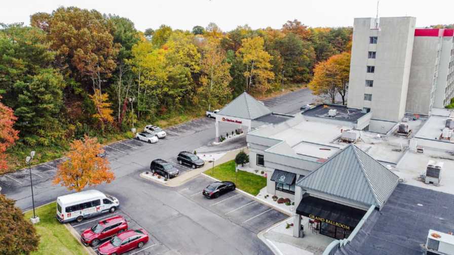 Clarion Hotel BWI airport Arundel Mills Airport Parking 