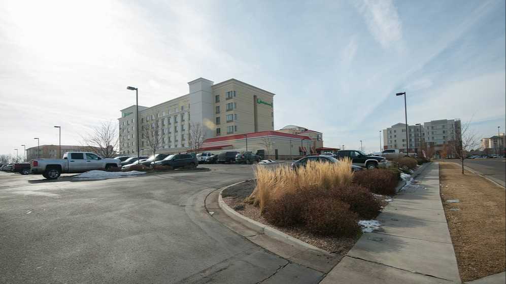 Holiday Inn Express DIA Airport Parking