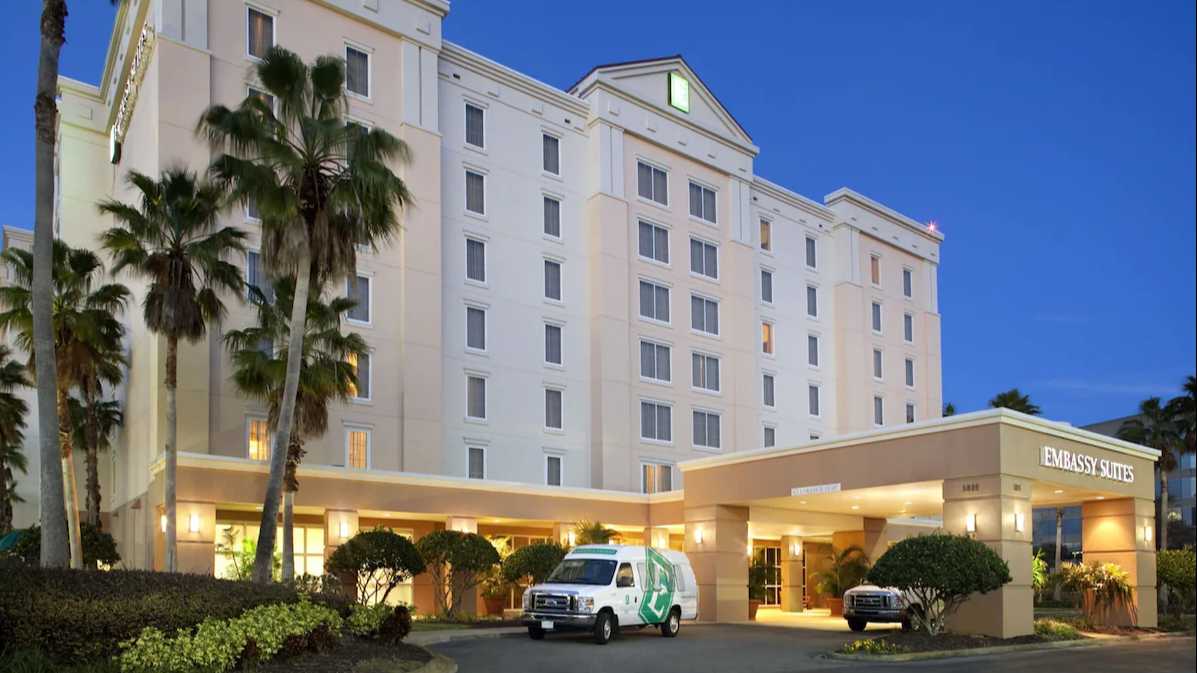 Embassy Suites by Hilton Orlando Airport Parking