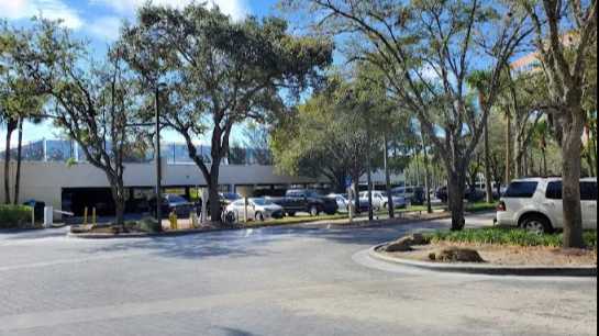Hilton Hotel Blue Lagoon MIAMI Airport Parking Exclusive DEAL