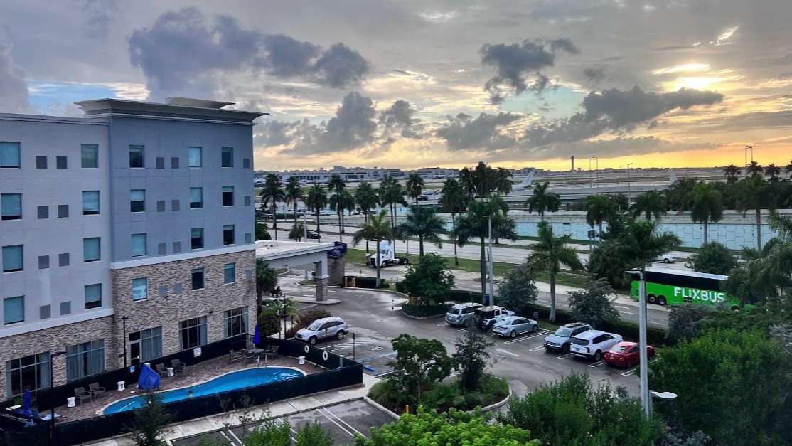 Hyatt Place MIA East Airport Parking