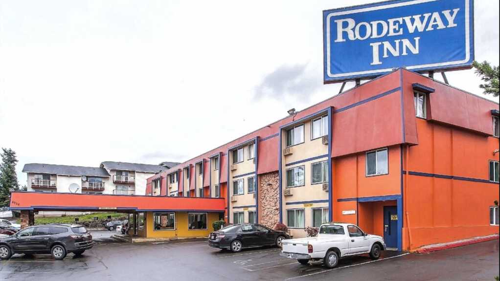 Rodeway Inn SEA Airport Parking