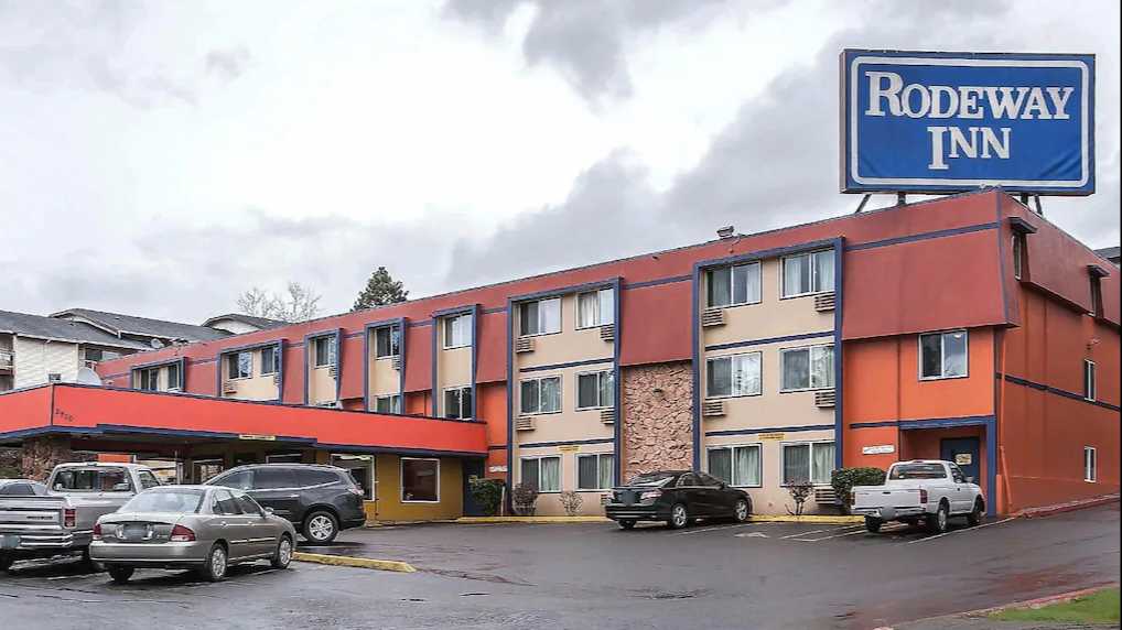 Rodeway Inn SEA Airport Parking