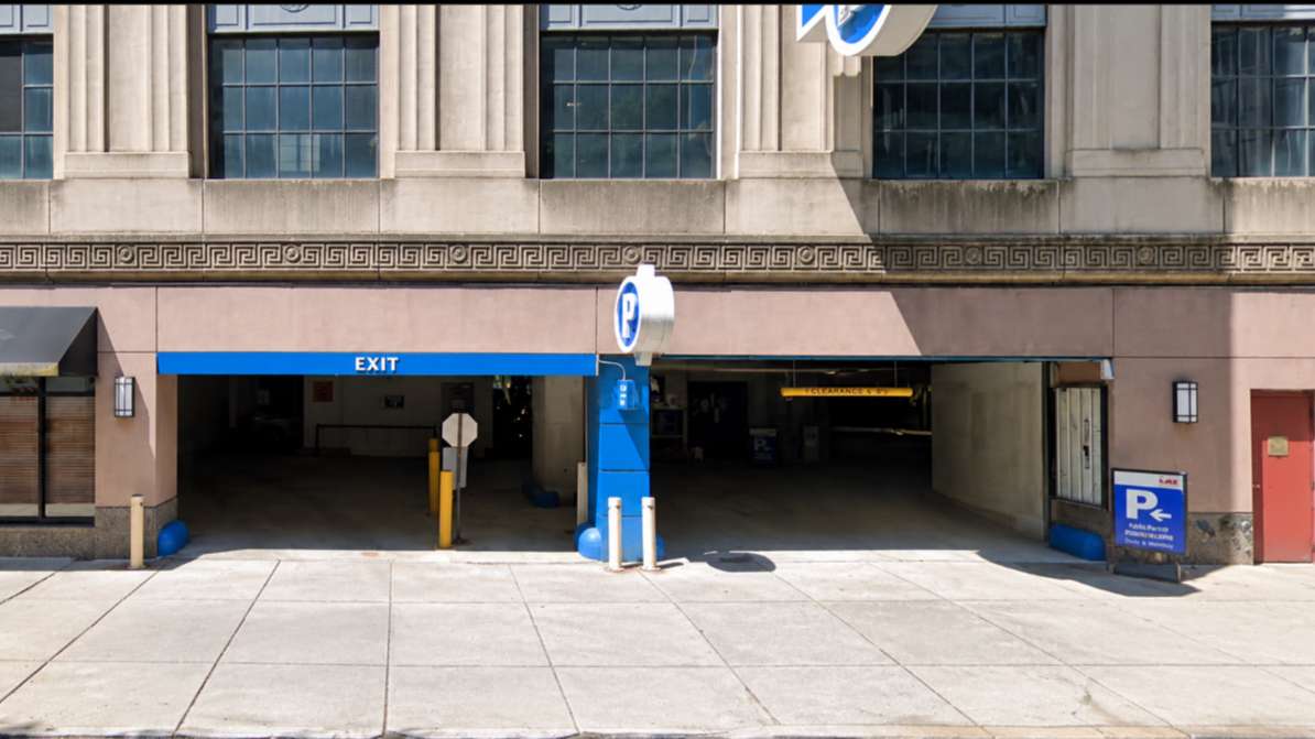 201 Stuart Garage Motor Mart Garage BOS Airport Parking