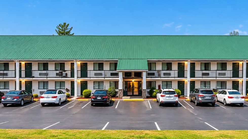 Rodeway Inn BNA Airport Parking