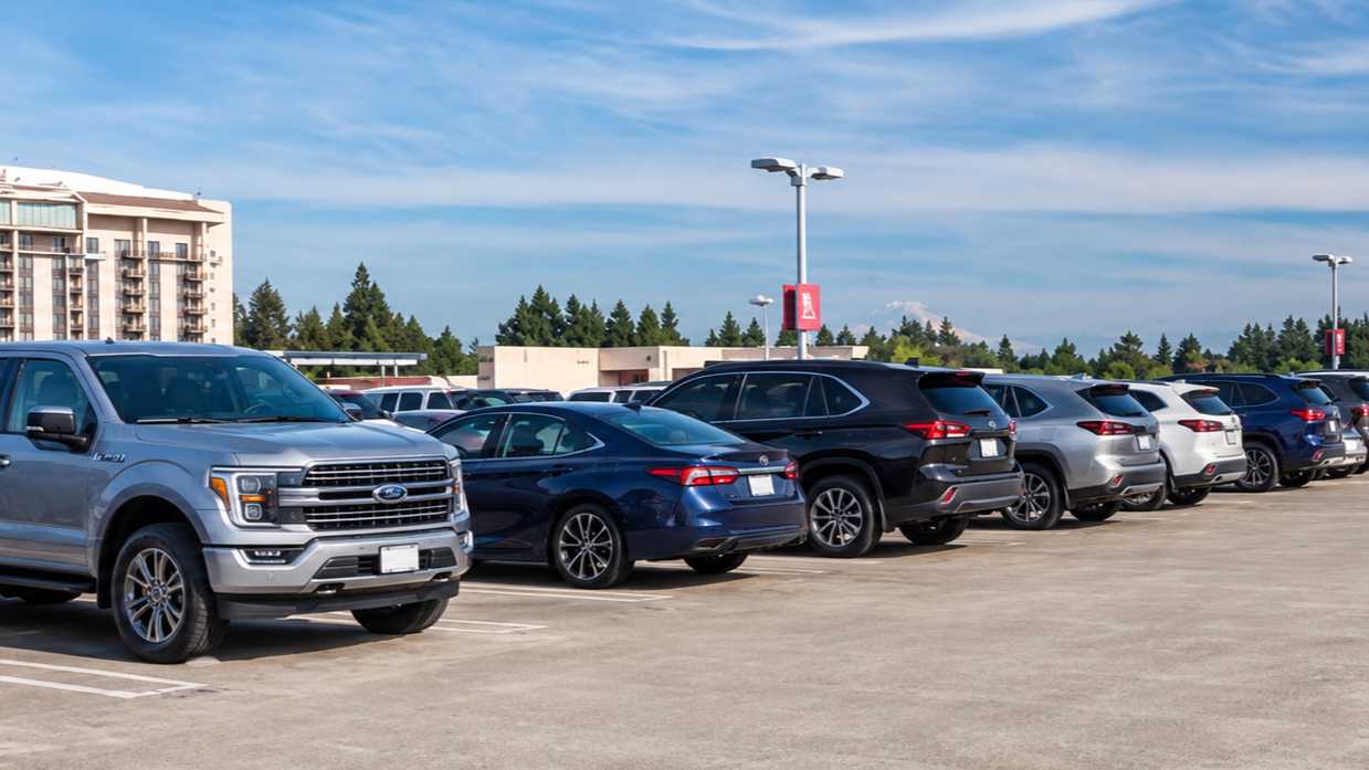 WallyPark Seattle (SEA) Premier Garage Airport Parking