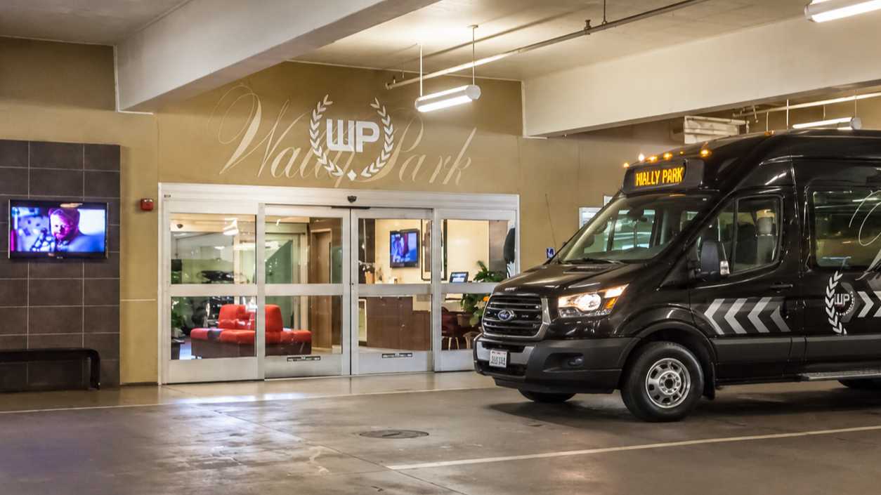 WallyPark Seattle (SEA) Premier Garage Airport Parking