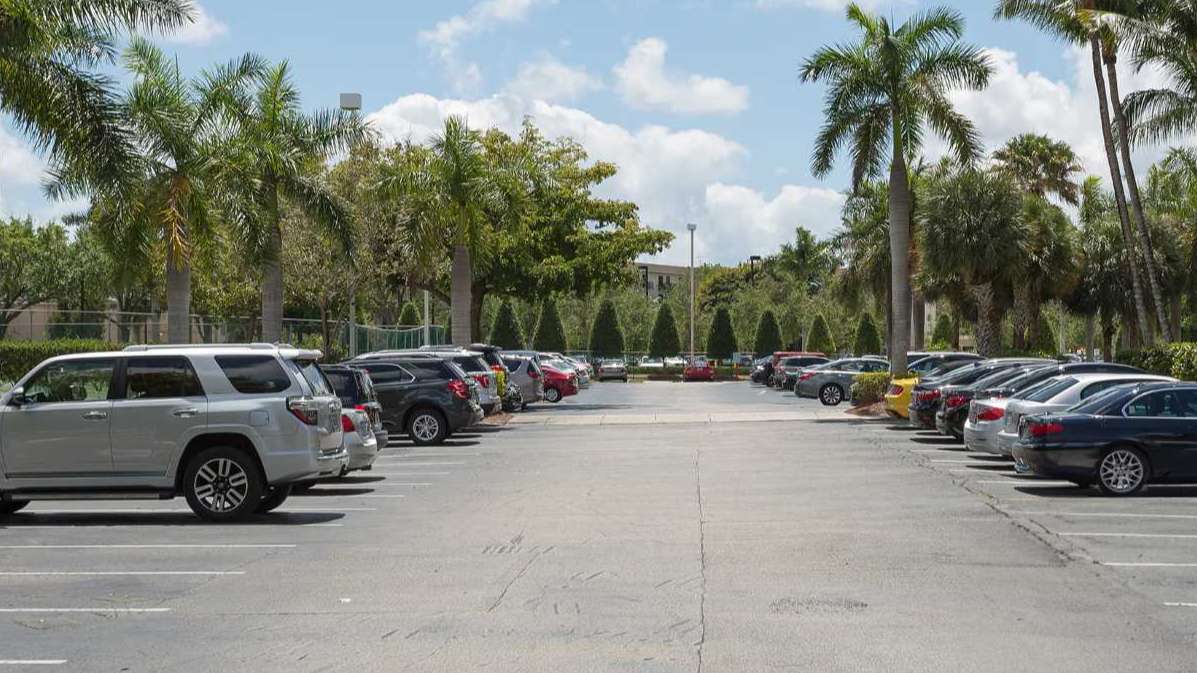 Pullman Miami Airport Hotel Parking