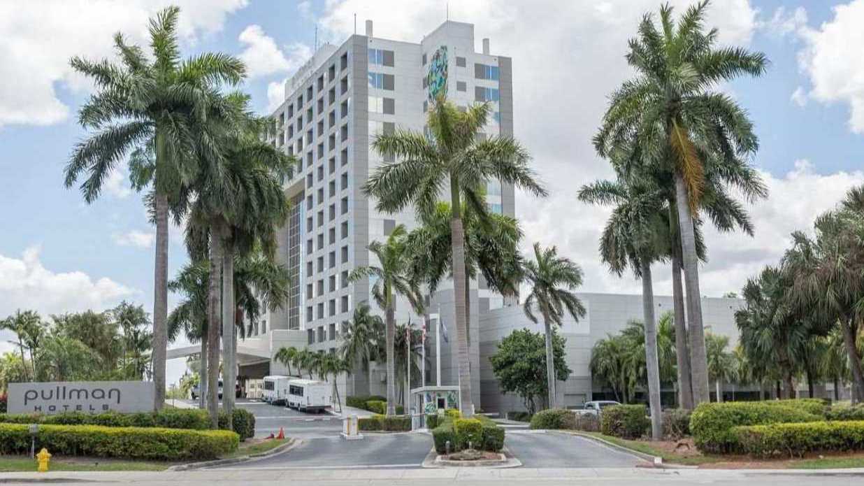 Pullman Miami Airport Hotel Parking