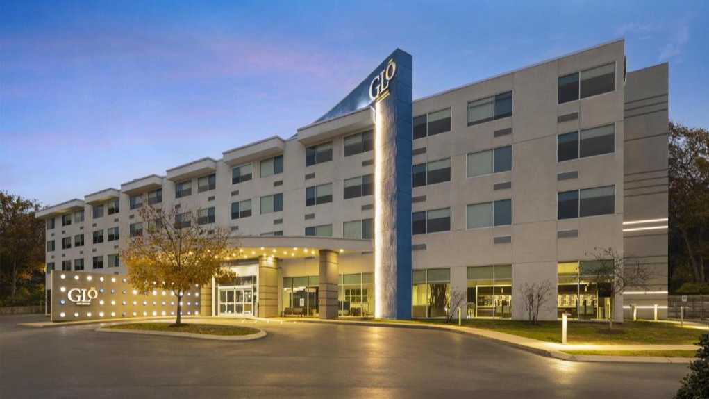  Glo BestWestern BNA Airport Parking