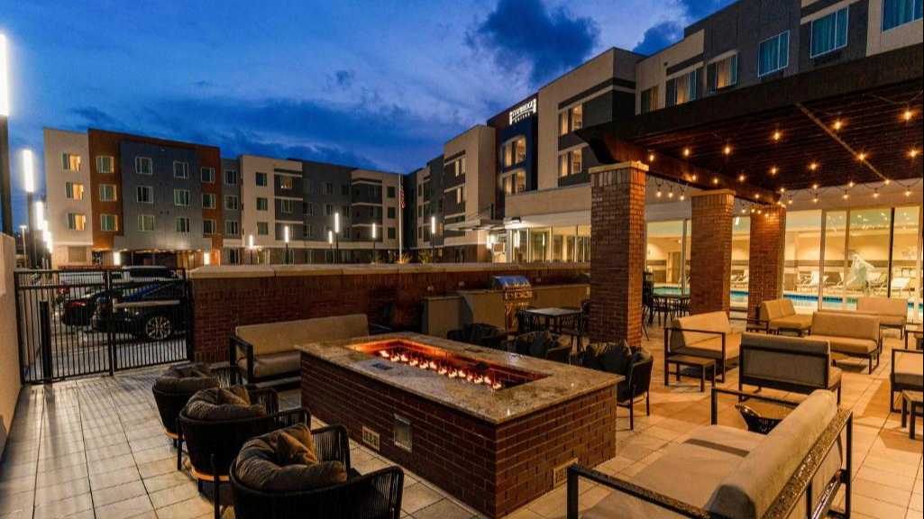 Staybridge suites Midtown BNA Airport Parking