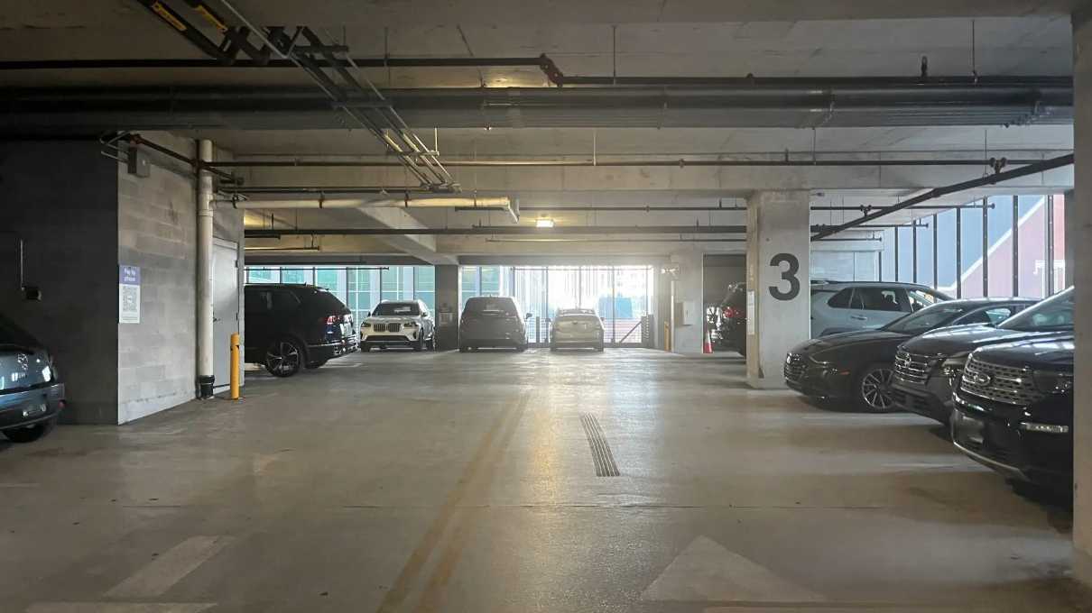 5TH AND BROADWAY OFFICE BNA Airport Parking
