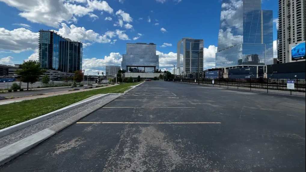 (M) THE TENNESSEAN LOT BNA Airport Parking