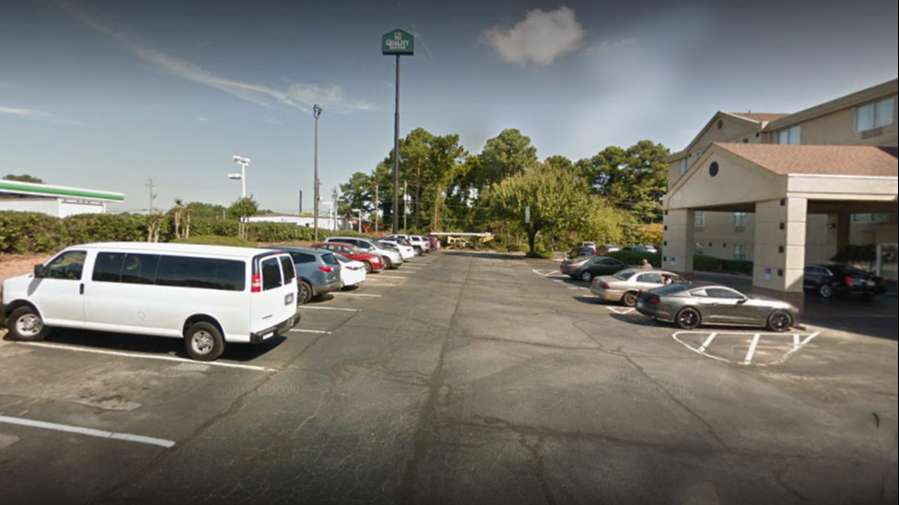Quality Suites East ATL Airport Parking
