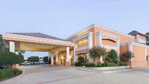 SureStay by Best Western DFW North Airport Parking