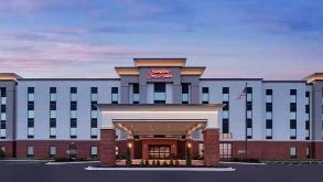Hampton Inn & Suites Bridgeview MDW Airport Parking